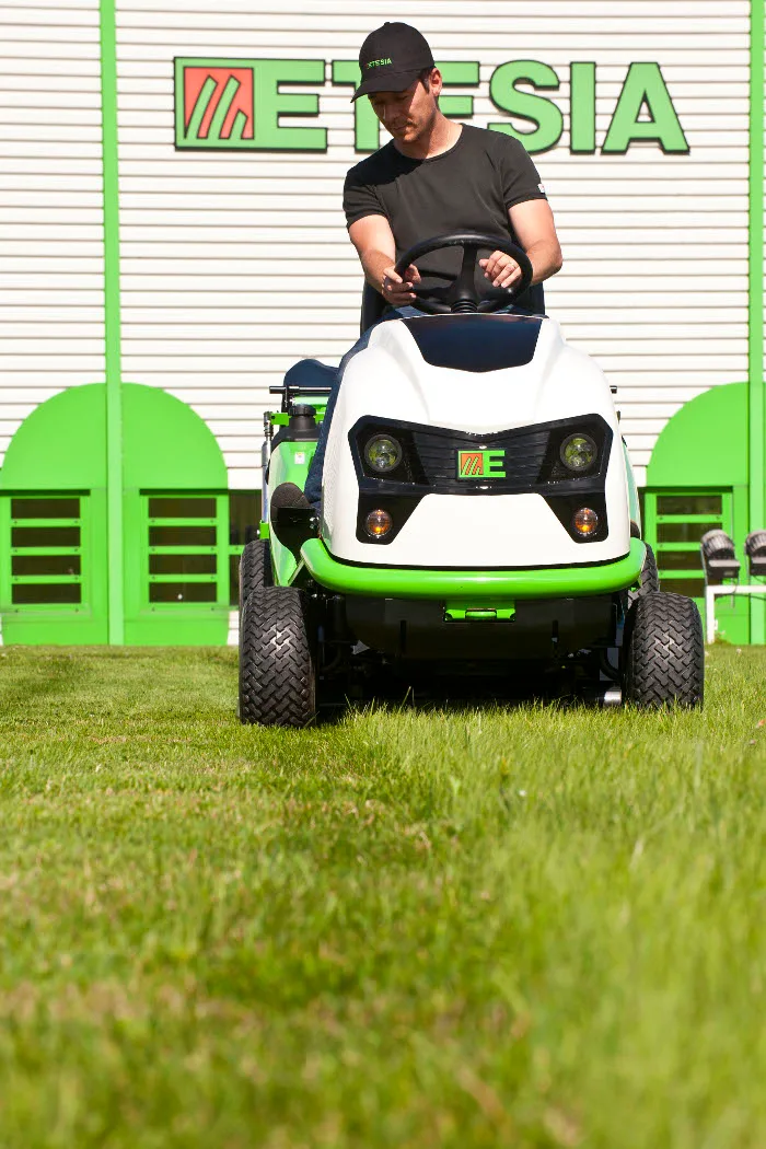 Tractor Cortacesped Etesia Hidro 100 — foto 2