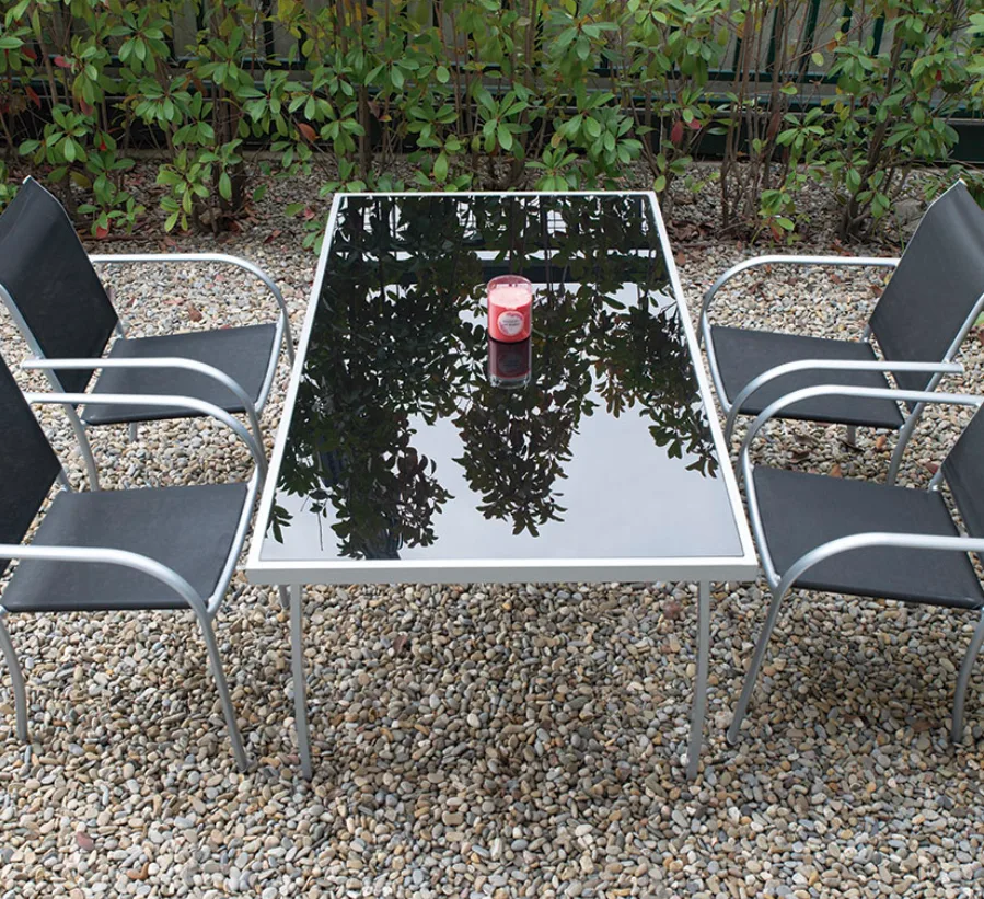 Mesa Jardin + 4 Sillas Modelo Brasil