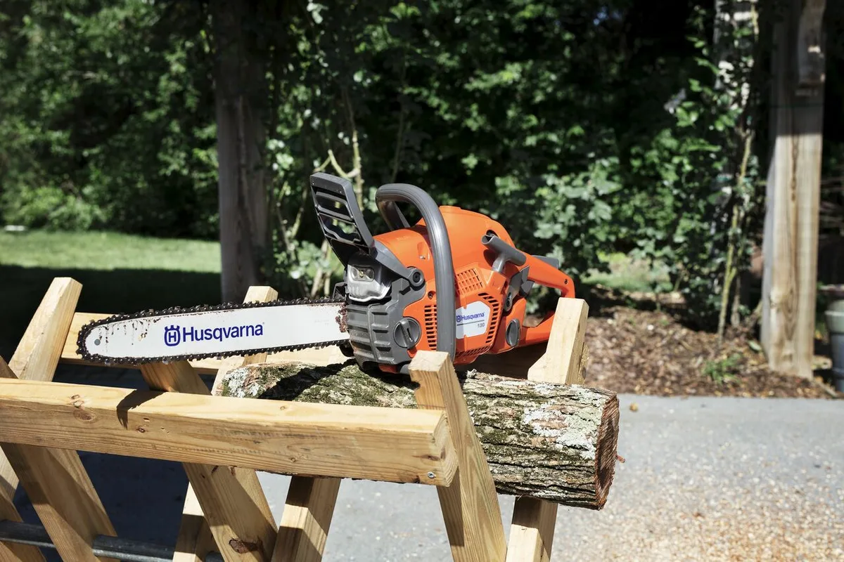 Motosierra Husqvarna 130 — foto 3