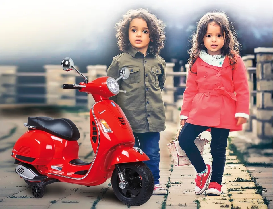 Moto Vespa infantil Jamara Gts 125 Roja 12v — foto 3