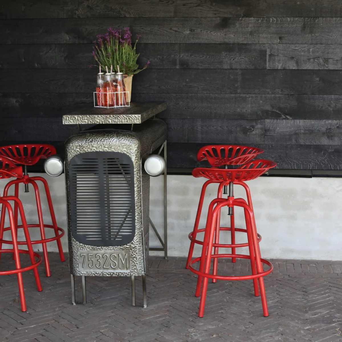 Taburete Diseño Tractor Rojo Acero — foto 4