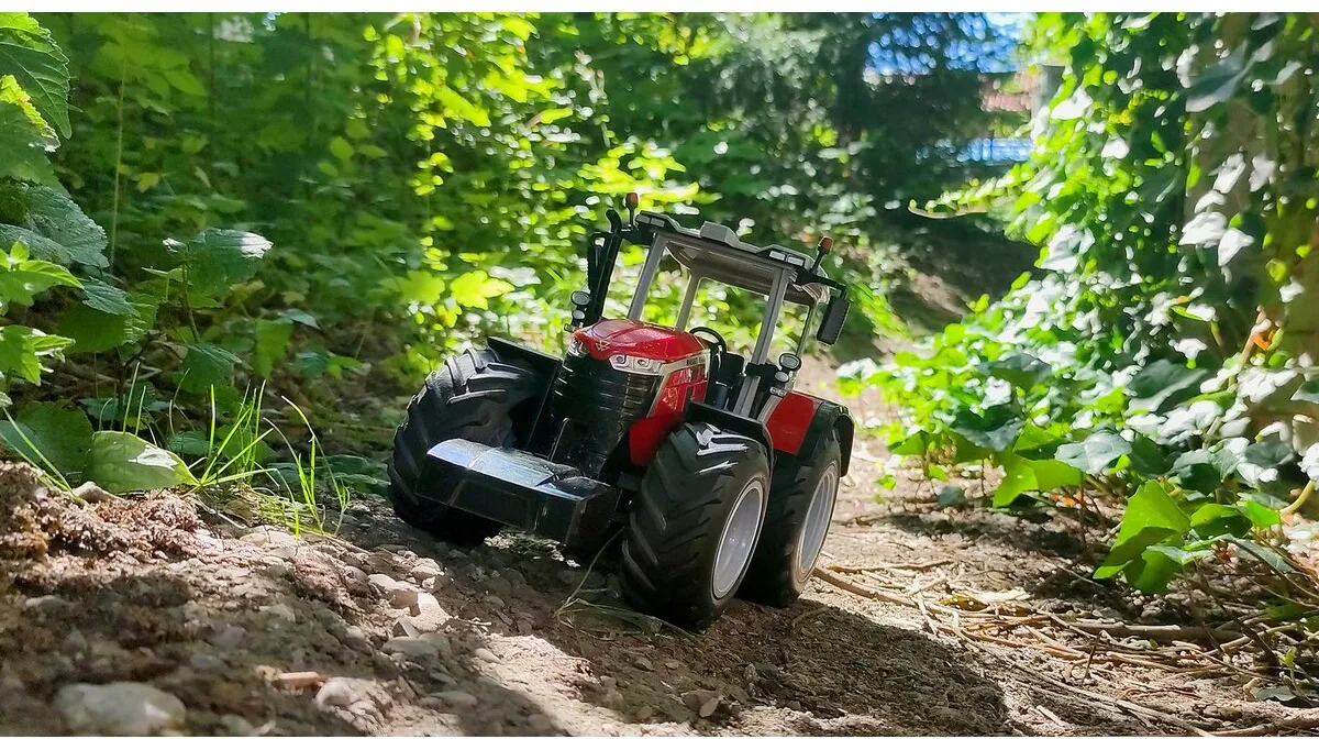 Tractor Teledirigido Massey Ferguson 8S 285 1:16 2,4Ghz — foto 3