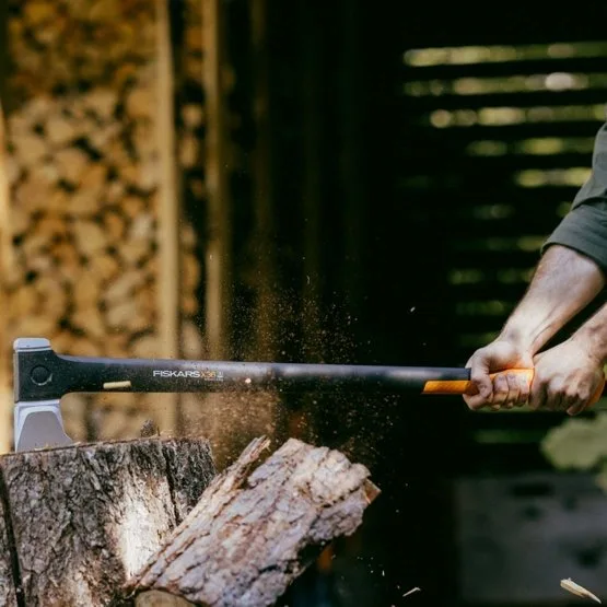 Hacha de Rajar X-series X32 Fiskars Hoja L — foto 2