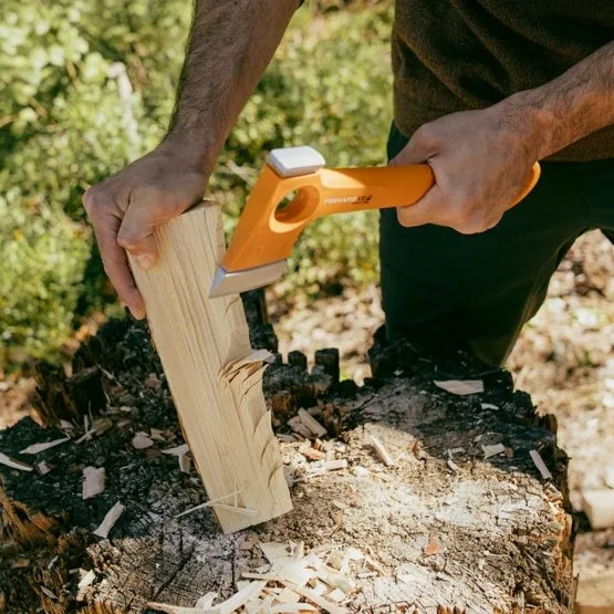 Hacha Ultraligera para Excursionismo X-Series X13 Fiskars — foto 11