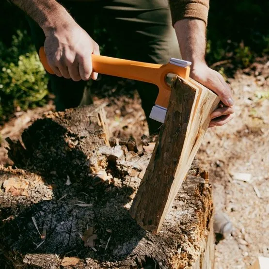 Hacha Ultraligera para Excursionismo X-Series X13 Fiskars — foto 9