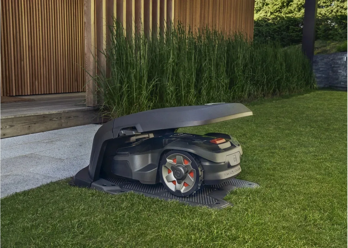Caseta Robot Cortacesped Husqvarna AM Nera — foto 2