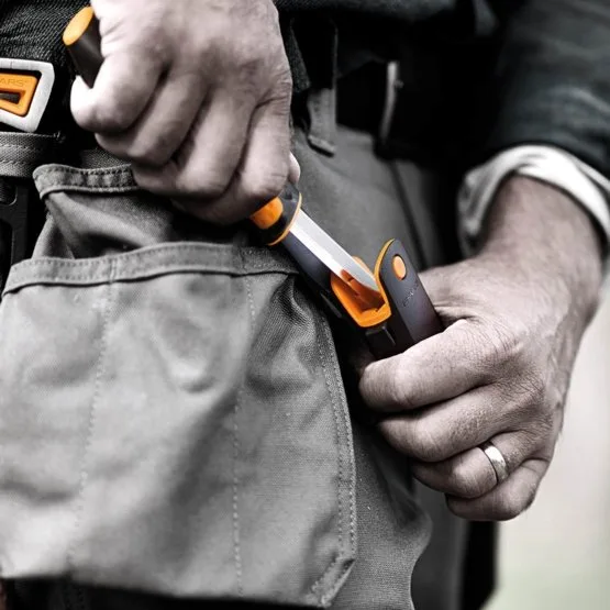 Cuchillo Universal con Afilador Fiskars — foto 3
