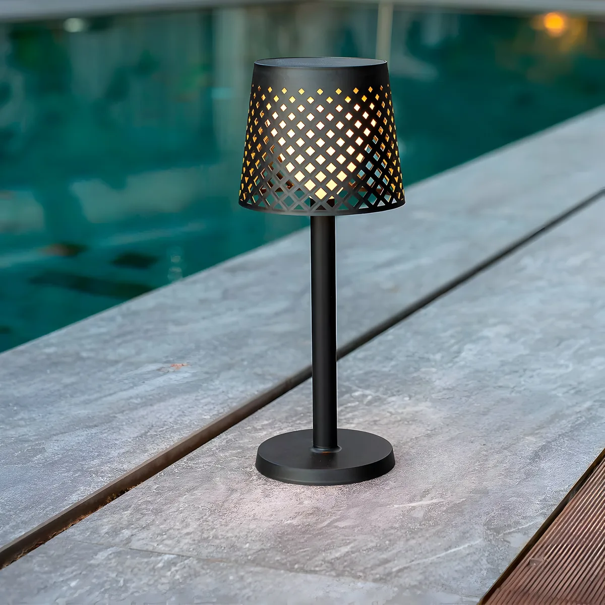 Lampara Solar Negra Greta 5 en 1 — foto 8