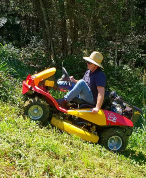 Desbrozadora Autopropulsada Canycom CMX 1404 HCCE 4x4 — foto 4