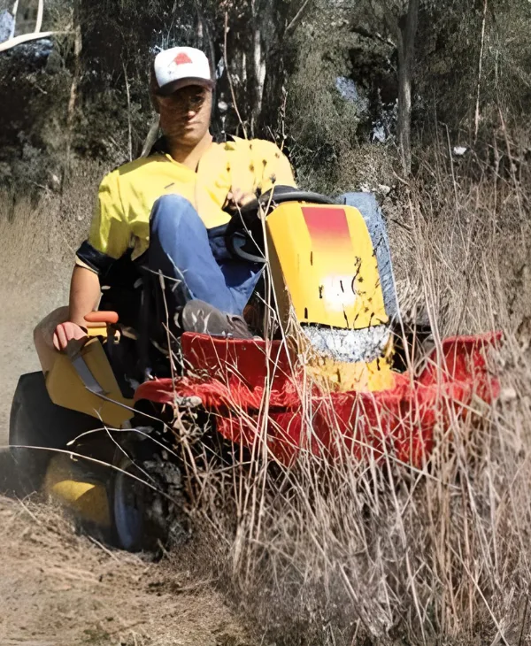 Desbrozadora Autopropulsada Canycom CMX 1810 BCCE 4x4 — foto 6