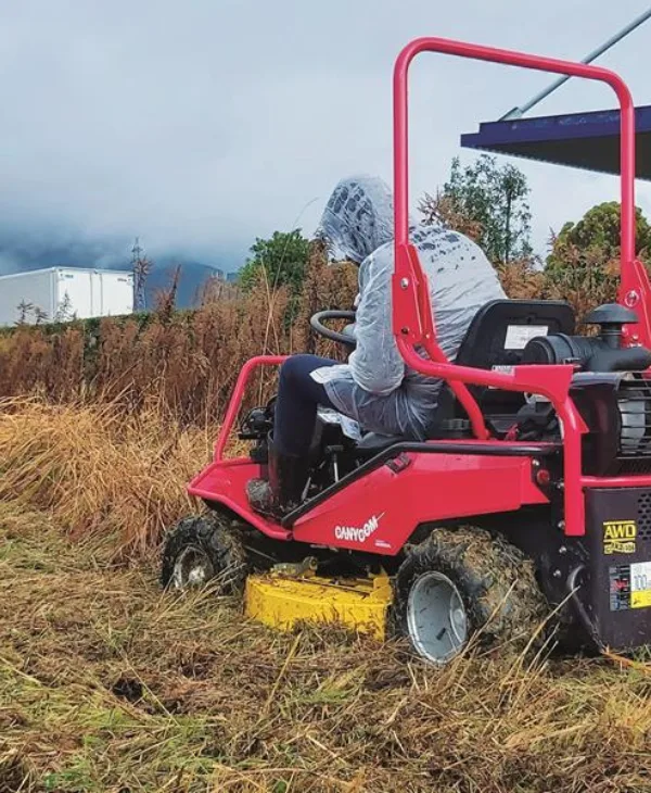 Desbrozadora Autoportante Canycom CMX 2406 HEFD 4x4 — foto 5