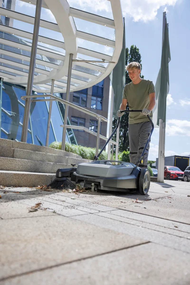 Barredora Manual Karcher KM 70/20 C — foto 3