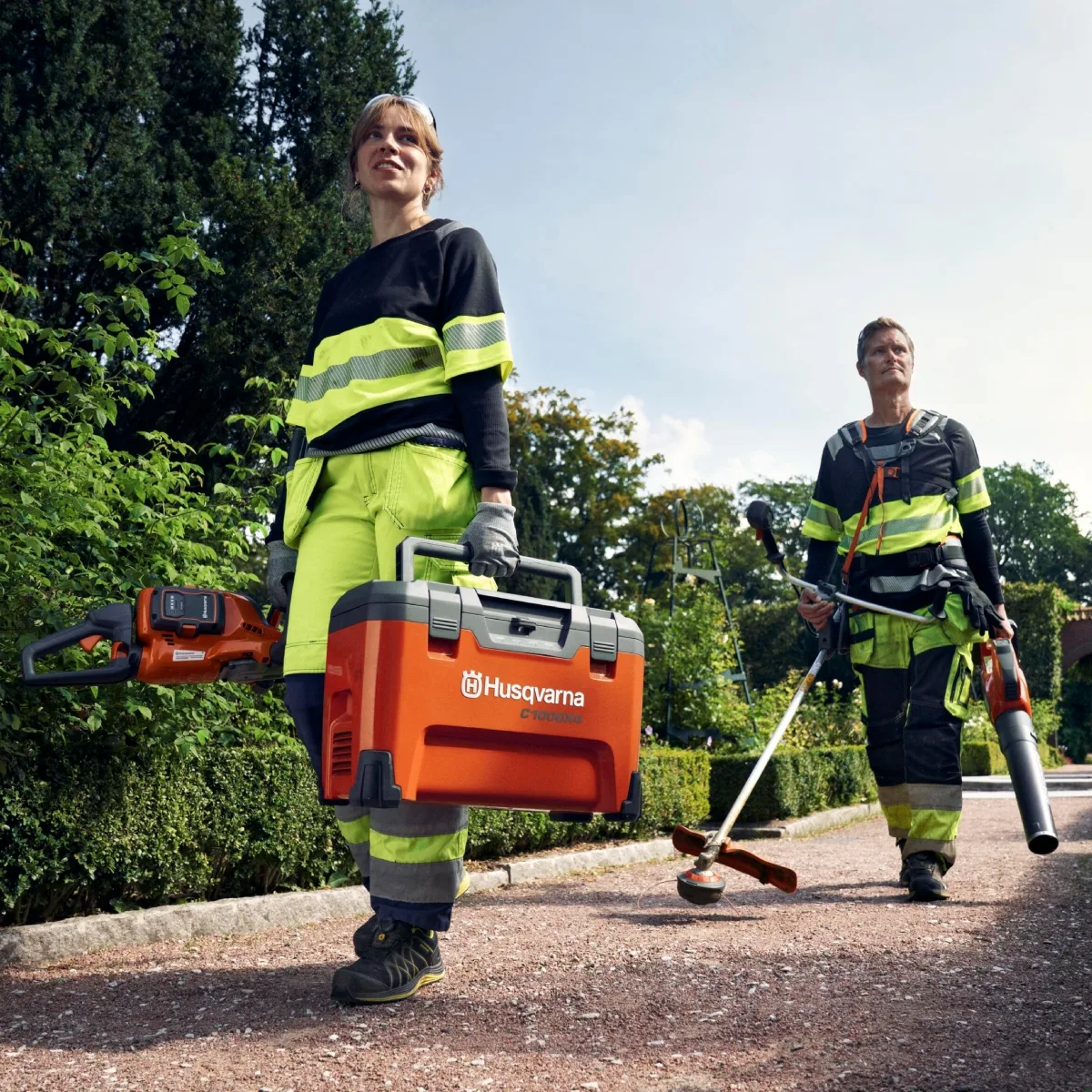 Pack multicargador Husqvarna 40-C1000X4 + 4 baterías B330X 36 V 9 Ah — foto 5