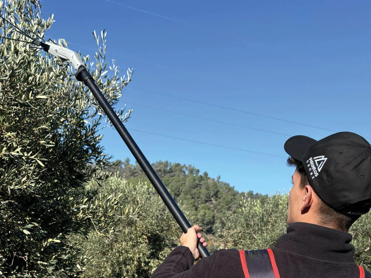 Vareador de aceitunas a batería Arvipo OV37-SLIM 1,8–2,7 m — solo máquina — foto 4